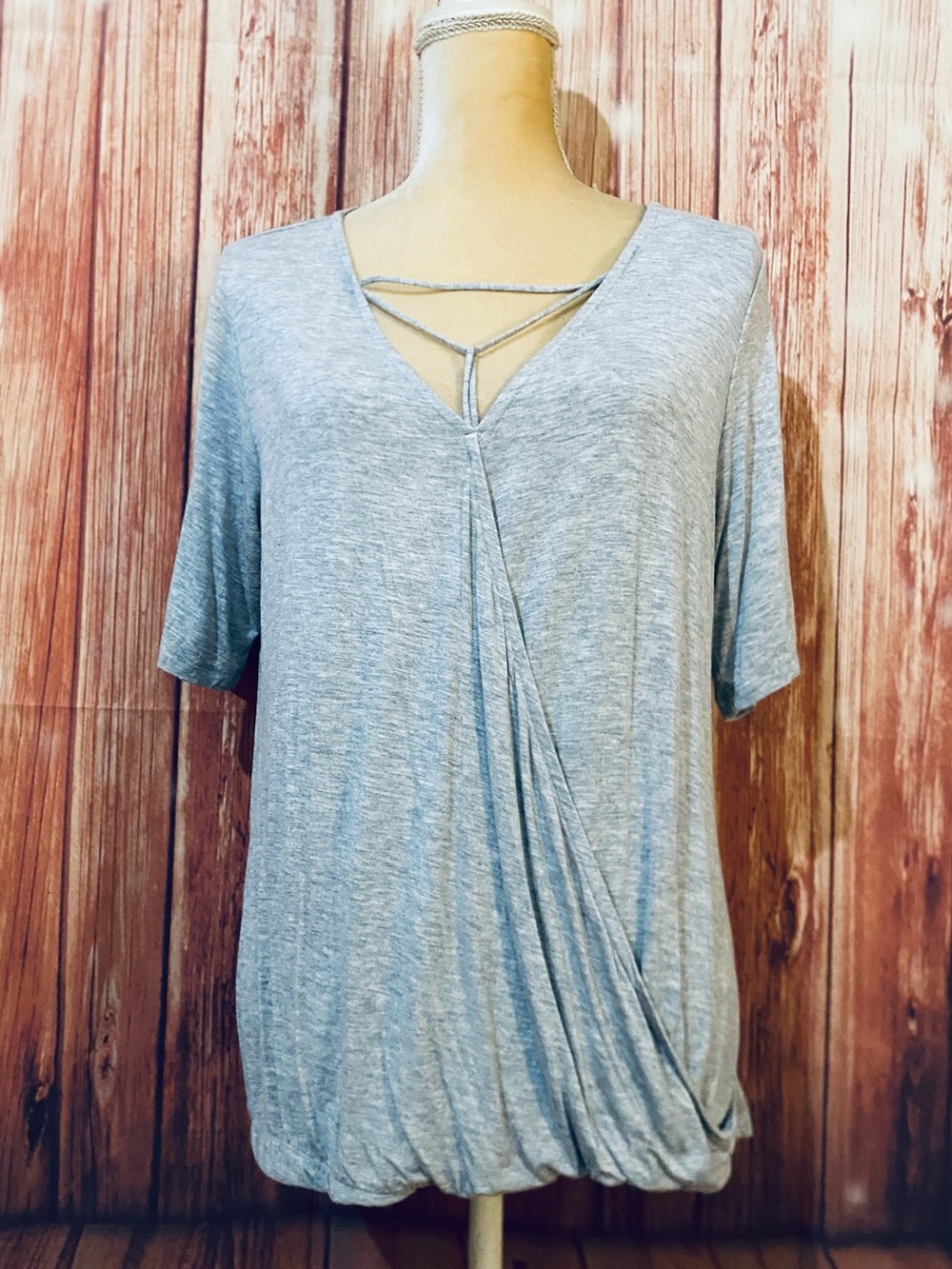 Women's Large Blouse Maurice’s 24/7 Heather Gray Short Sleeves V Neck Stretch